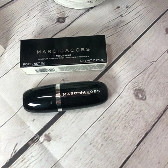 Marc Jacobs Other - Marc jacobs accomplice concealer and touch up stick- deep 59